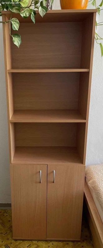 Skriňa svetlé drevo/buk