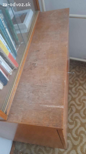 Skrinka s nadstavcom