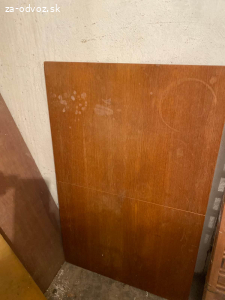 Starší drevený rozkladací stôl