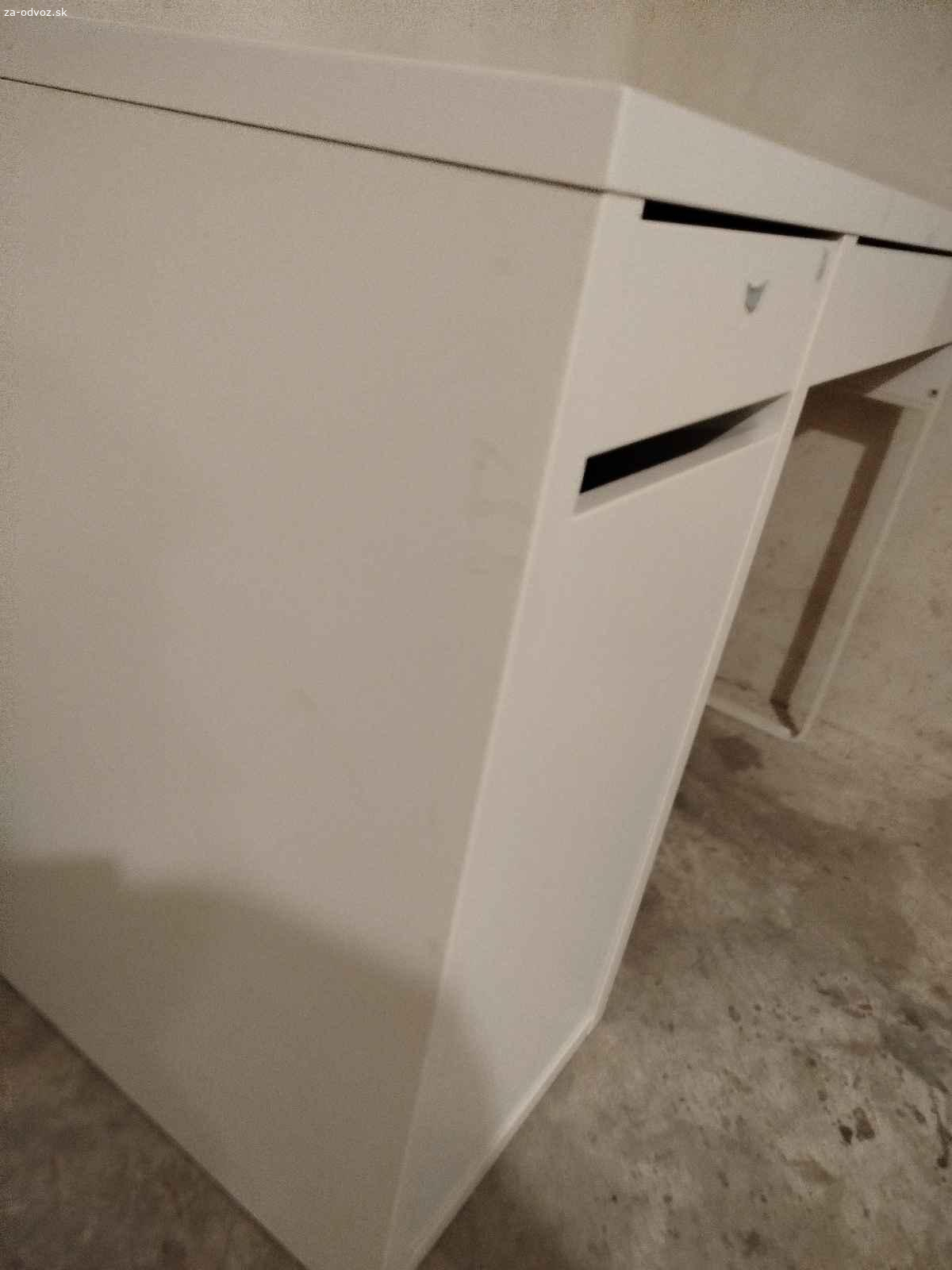 Starší písací stôl detský