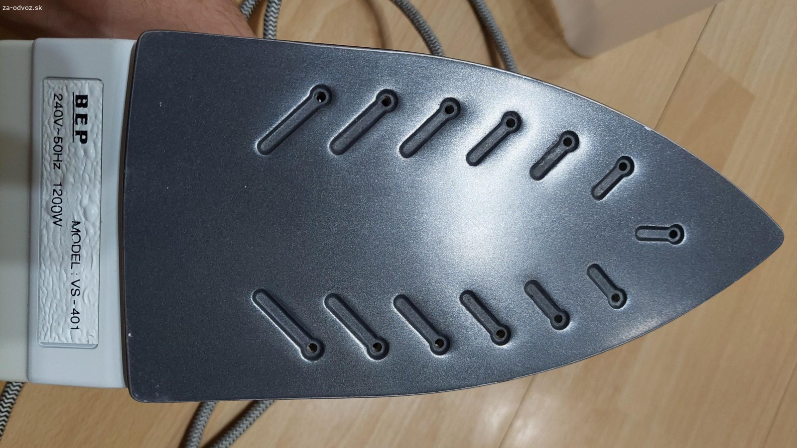 staršia naparovacia žehlička