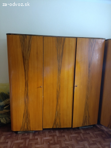 Staršia skriňa, kvalitné drevo