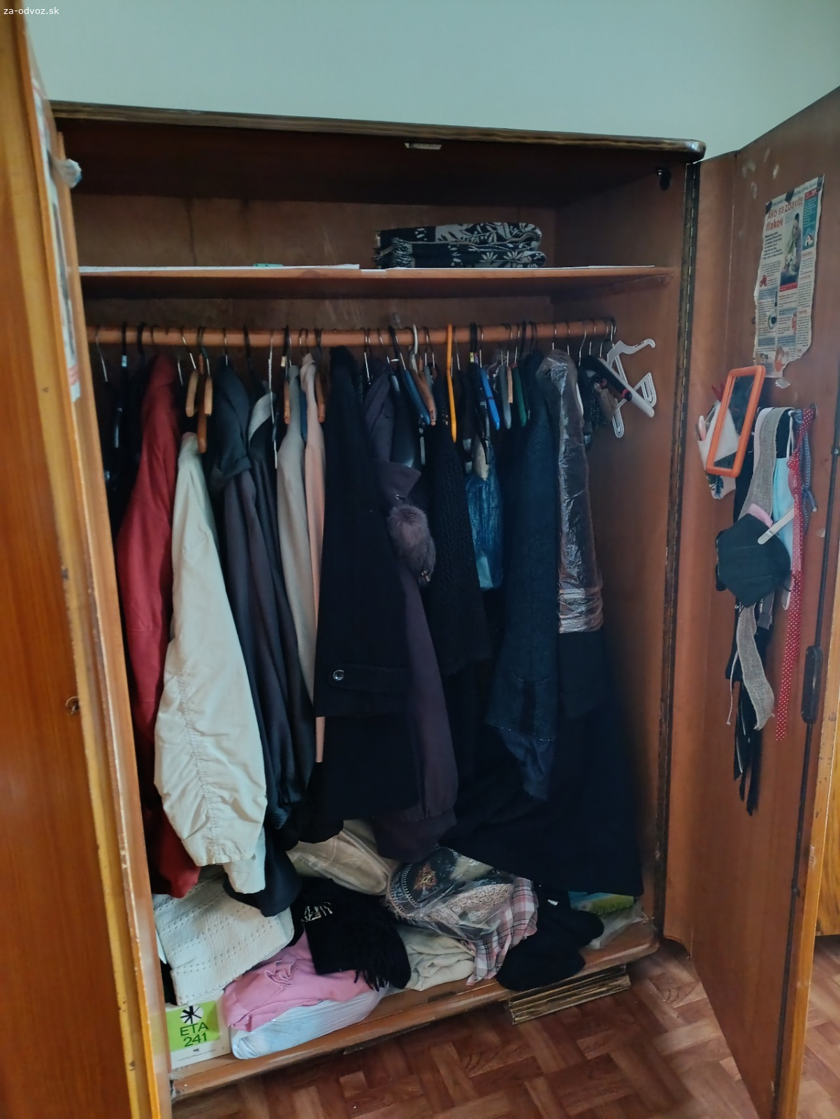 Staršia skriňa, kvalitné drevo