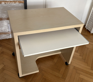 stôl na počítač