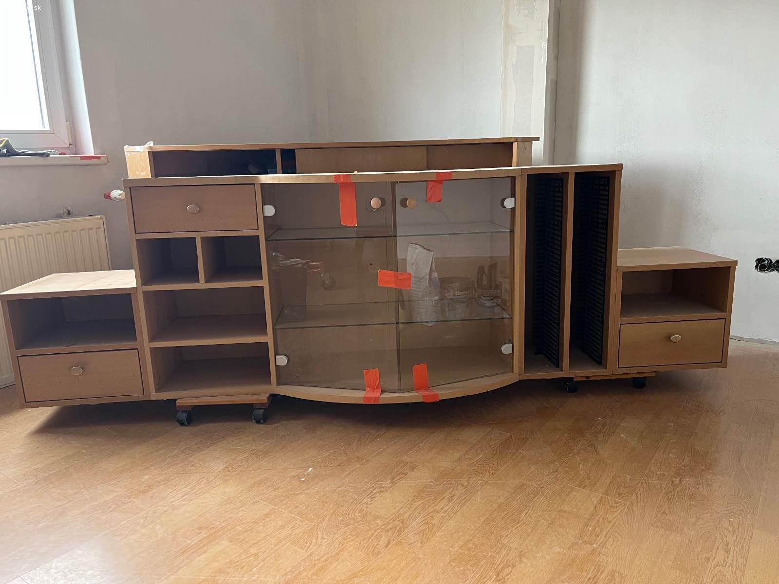 Stolik pod televizor