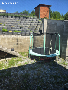 Trampolína