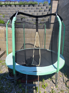 Trampolína