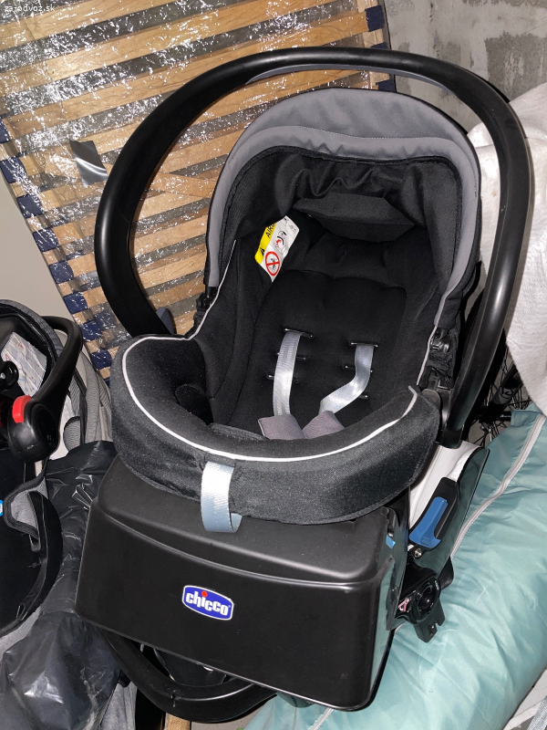 Vajicko so zakladnou na pasy bez isofixu