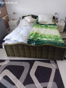 valendy a manželská posteľ