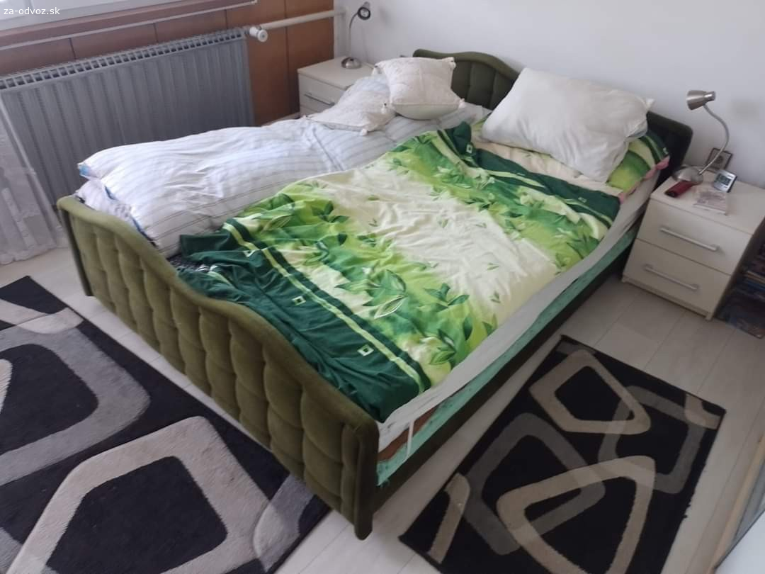 valendy a manželská posteľ