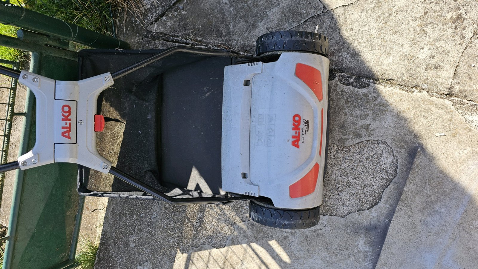 Vretenova kosačka. Darujem, ako je na fotkách, vretenovu kosačku.
Kto skôr príde bude jeho.
Čokoláda poteší, nie je podmienka.