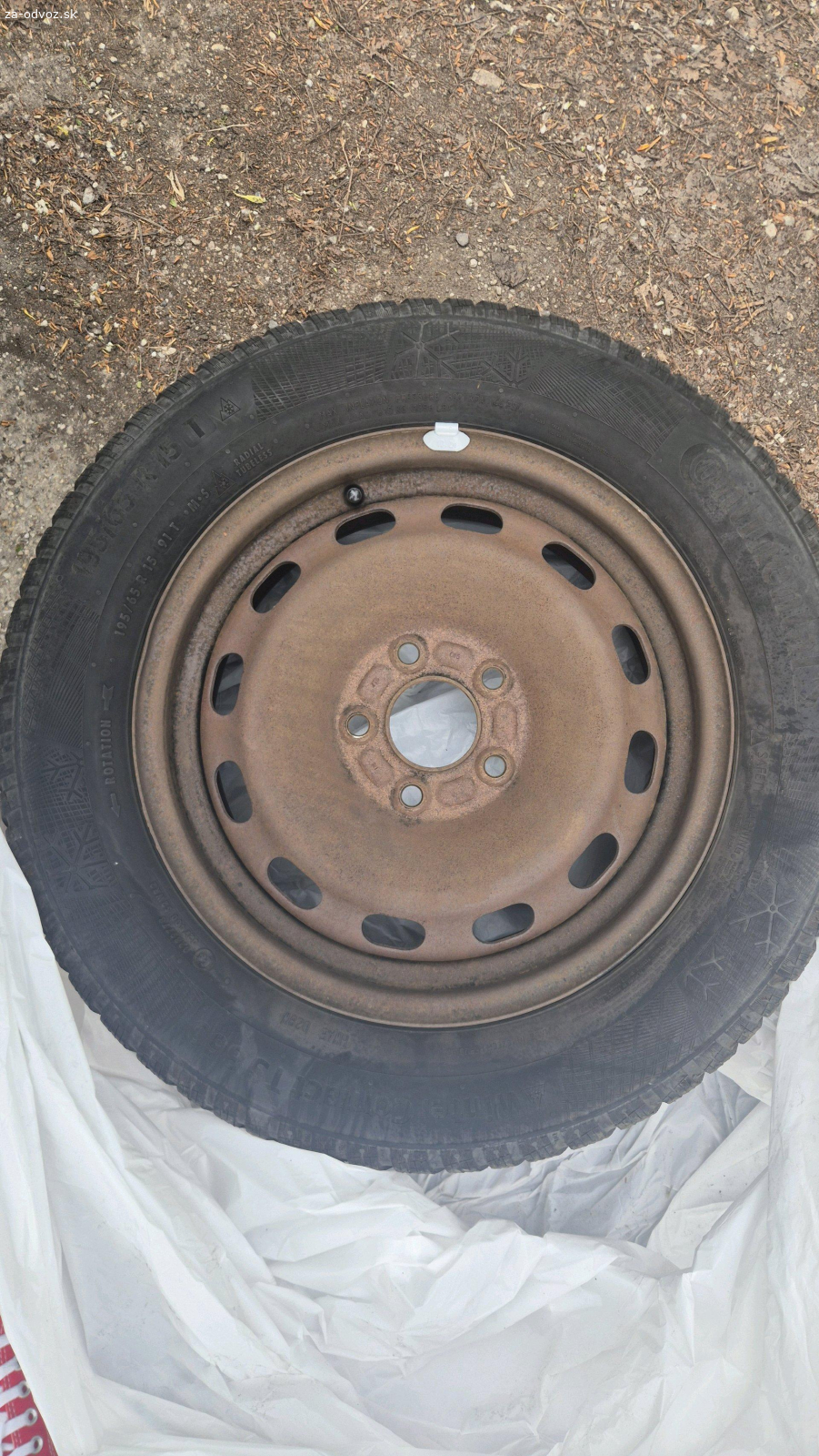 zimné pneu 195/65 R15 na diskoch