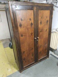 Zoberiem staré skrine MASIV