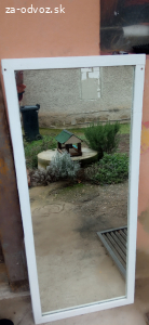 zrkadlo v bielom drevenom ráme